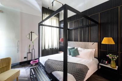 د هال تیلر سویت