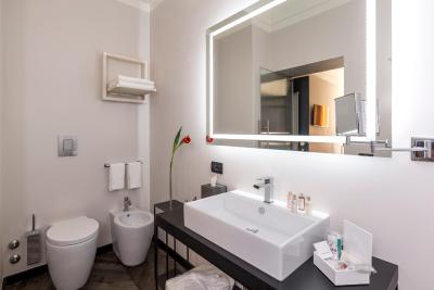 د هال تیلر سویت