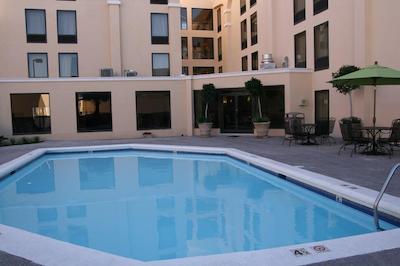 هامپتون این بای هیلتون چیهواهوا سیتی