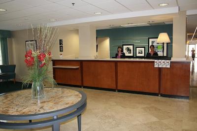 هامپتون این بای هیلتون چیهواهوا سیتی