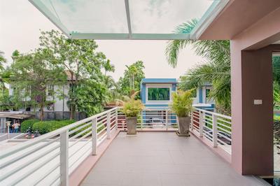 سیوانا پلیس