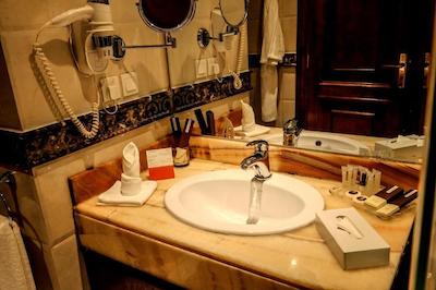 دیار این هتل