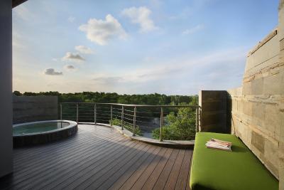 د کریستال لوکسوری ب ریزرت