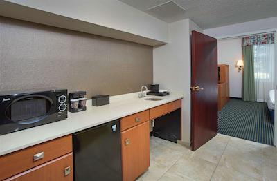 امباسی سویتز لکسینگتون