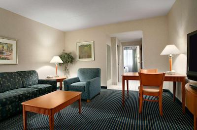 امباسی سویتز لکسینگتون