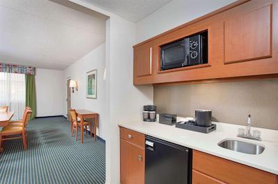 امباسی سویتز لکسینگتون