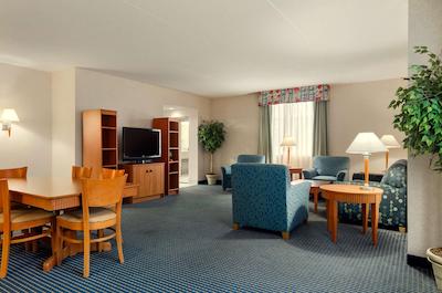 امباسی سویتز لکسینگتون