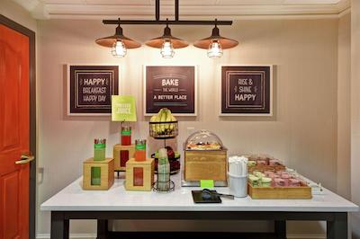 هامپتون این لکسینگتون ای 75