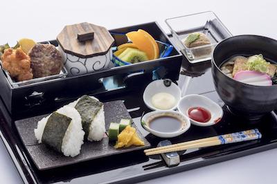 ومی نو ریتی اُکیناوا ناکاماسو