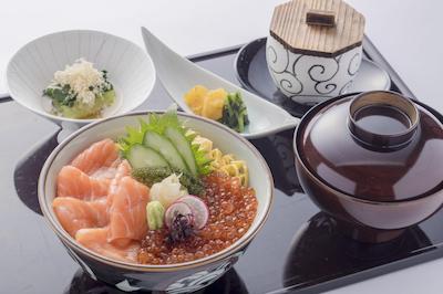 ومی نو ریتی اُکیناوا ناکاماسو