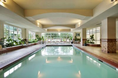 امباسی سویتز نرد چارلستون آیرپرت کنونشن