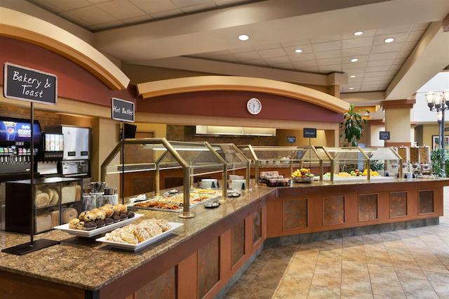 امباسی سویتز نرد چارلستون آیرپرت کنونشن