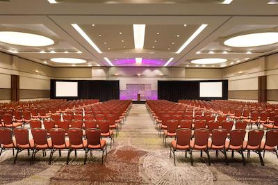 امباسی سویتز نرد چارلستون آیرپرت کنونشن