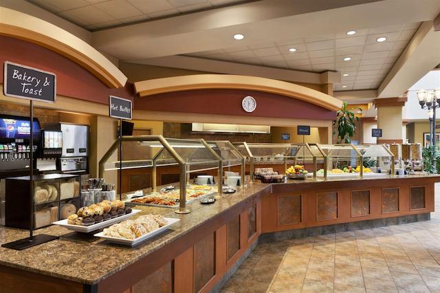 امباسی سویتز نرد چارلستون آیرپرت کنونشن