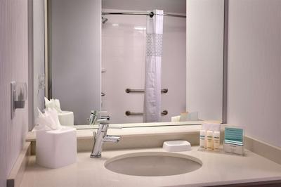 هامپتون این اسالت لاک سیتی دونتون