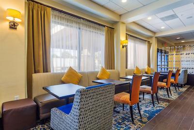 هامپتون این اسالت لاک سیتی دونتون