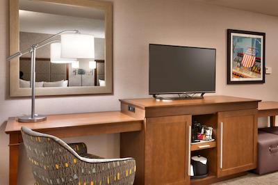 هامپتون این اسالت لاک سیتی دونتون