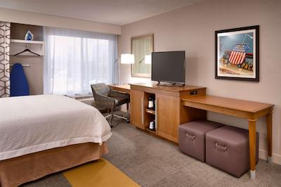 هامپتون این اسالت لاک سیتی دونتون