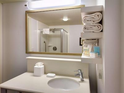 هامپتون این اسالت لاک سیتی دونتون