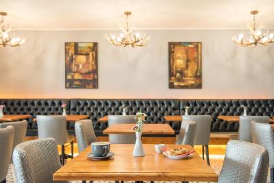 دکلاندز لج لندن