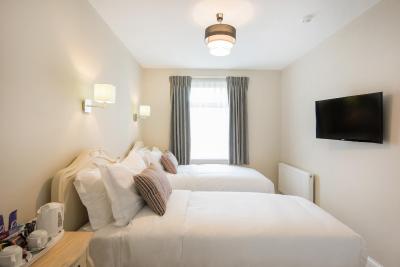 دکلاندز لج لندن