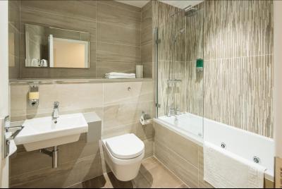 دکلاندز لج لندن