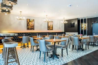 دکلاندز لج لندن