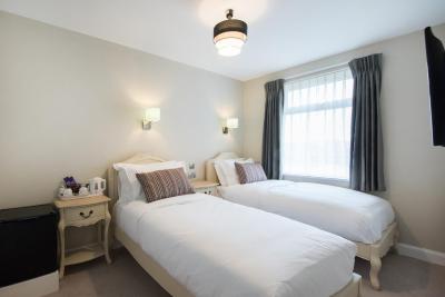 دکلاندز لج لندن