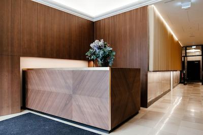 ملتر هتل اند اپارتمنتز