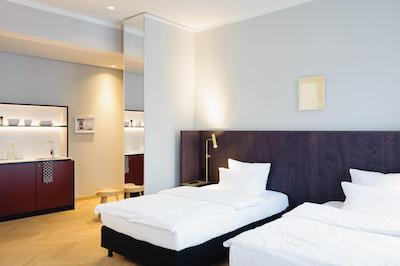 ملتر هتل اند اپارتمنتز