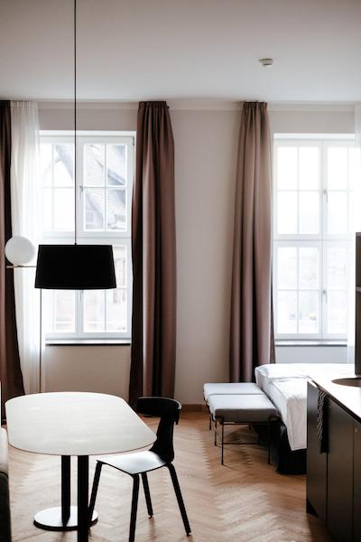 ملتر هتل اند اپارتمنتز