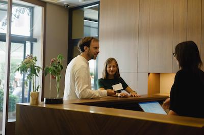 ملتر هتل اند اپارتمنتز