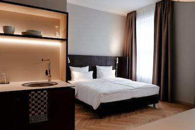 ملتر هتل اند اپارتمنتز