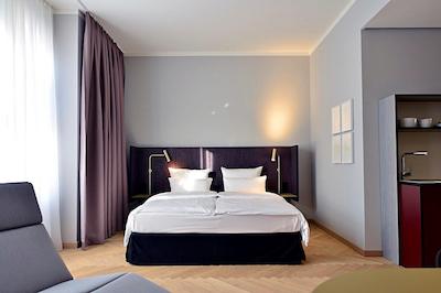 ملتر هتل اند اپارتمنتز