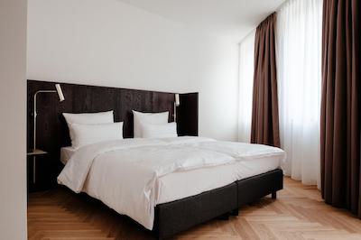 ملتر هتل اند اپارتمنتز