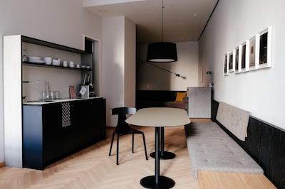 ملتر هتل اند اپارتمنتز