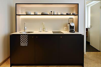 ملتر هتل اند اپارتمنتز