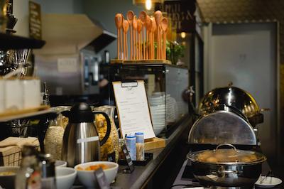 ملتر هتل اند اپارتمنتز