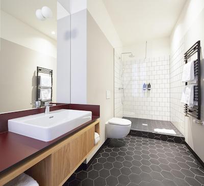 ملتر هتل اند اپارتمنتز