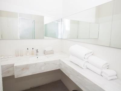 هتل قسل اُن 44