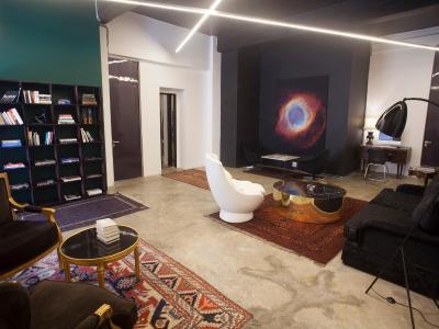 هتل قسل اُن 44