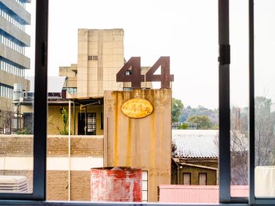 هتل قسل اُن 44