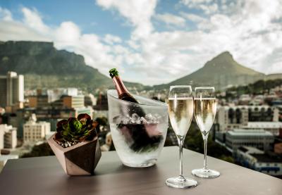 سانسکوار کاپ تون سیتی بول