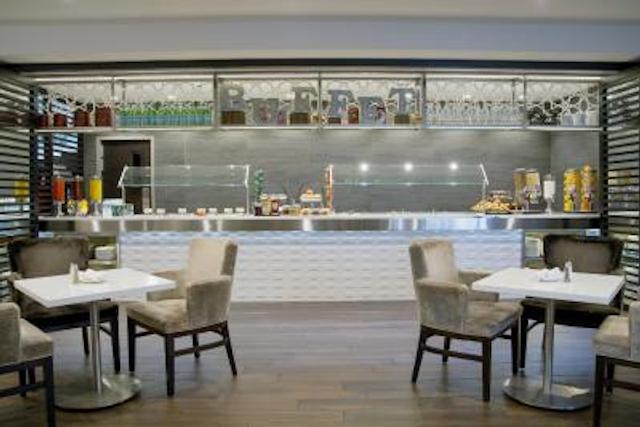 هیلتون منتریل لاوال