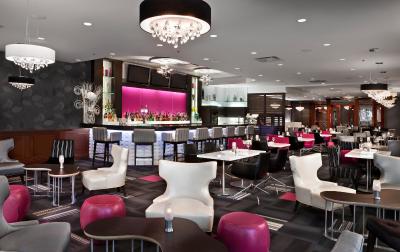 هیلتون منتریل لاوال