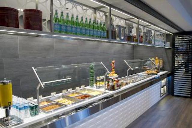 هیلتون منتریل لاوال