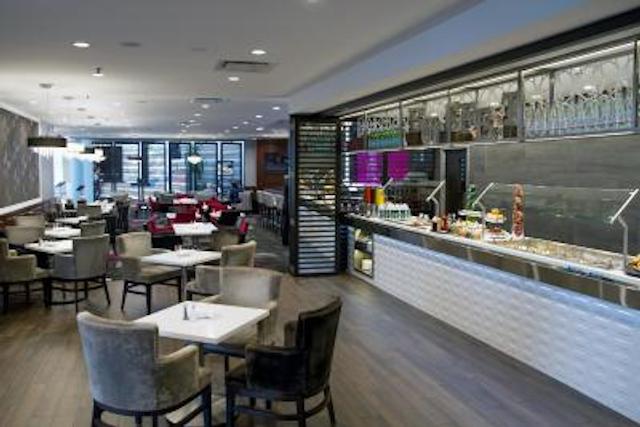 هیلتون منتریل لاوال