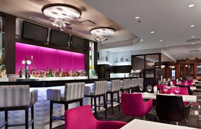 هیلتون منتریل لاوال