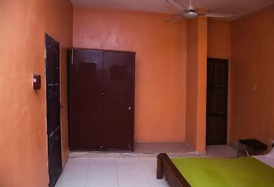 جاد گوست هوس