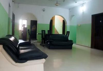 جاد گوست هوس